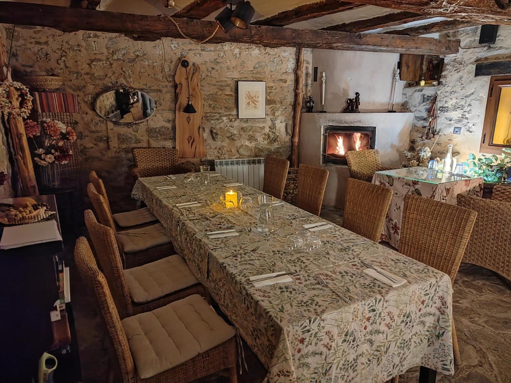 Xana Casa Rural Terriente ภายนอก รูปภาพ